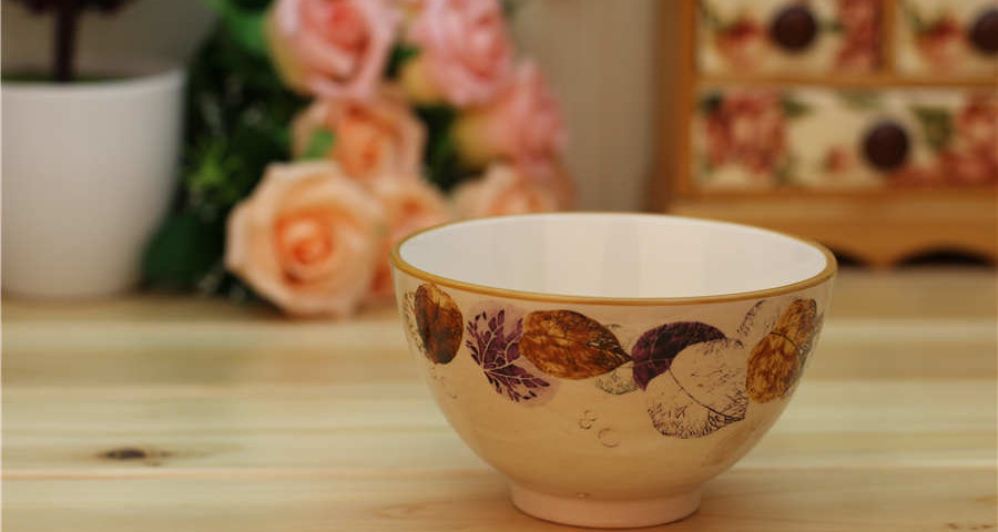 Fallign Leaf Ceramic Bowl